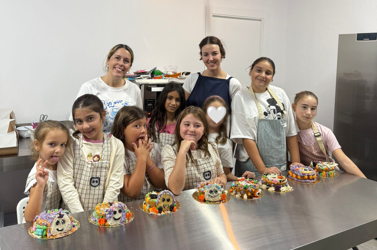 🎃 Primer taller infantil en Mionas Bakery Sitges