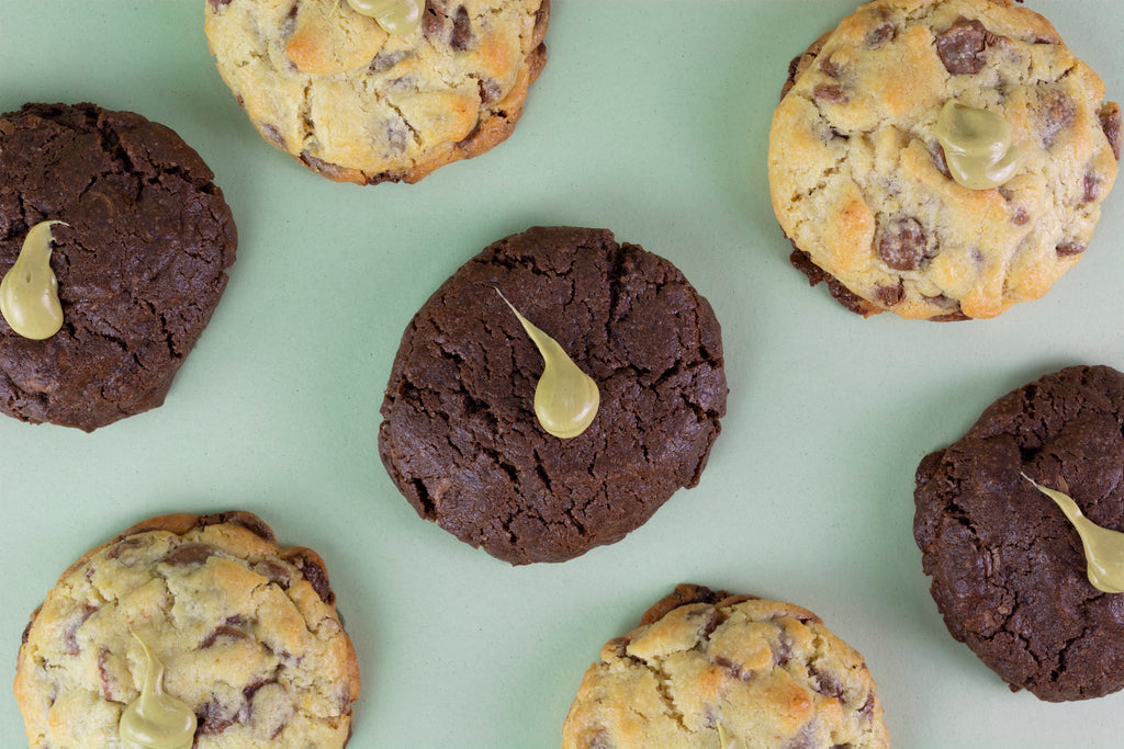 Cookies Dubai con interior de crema de pistacho, kataifi tostado y un toque de tahini
