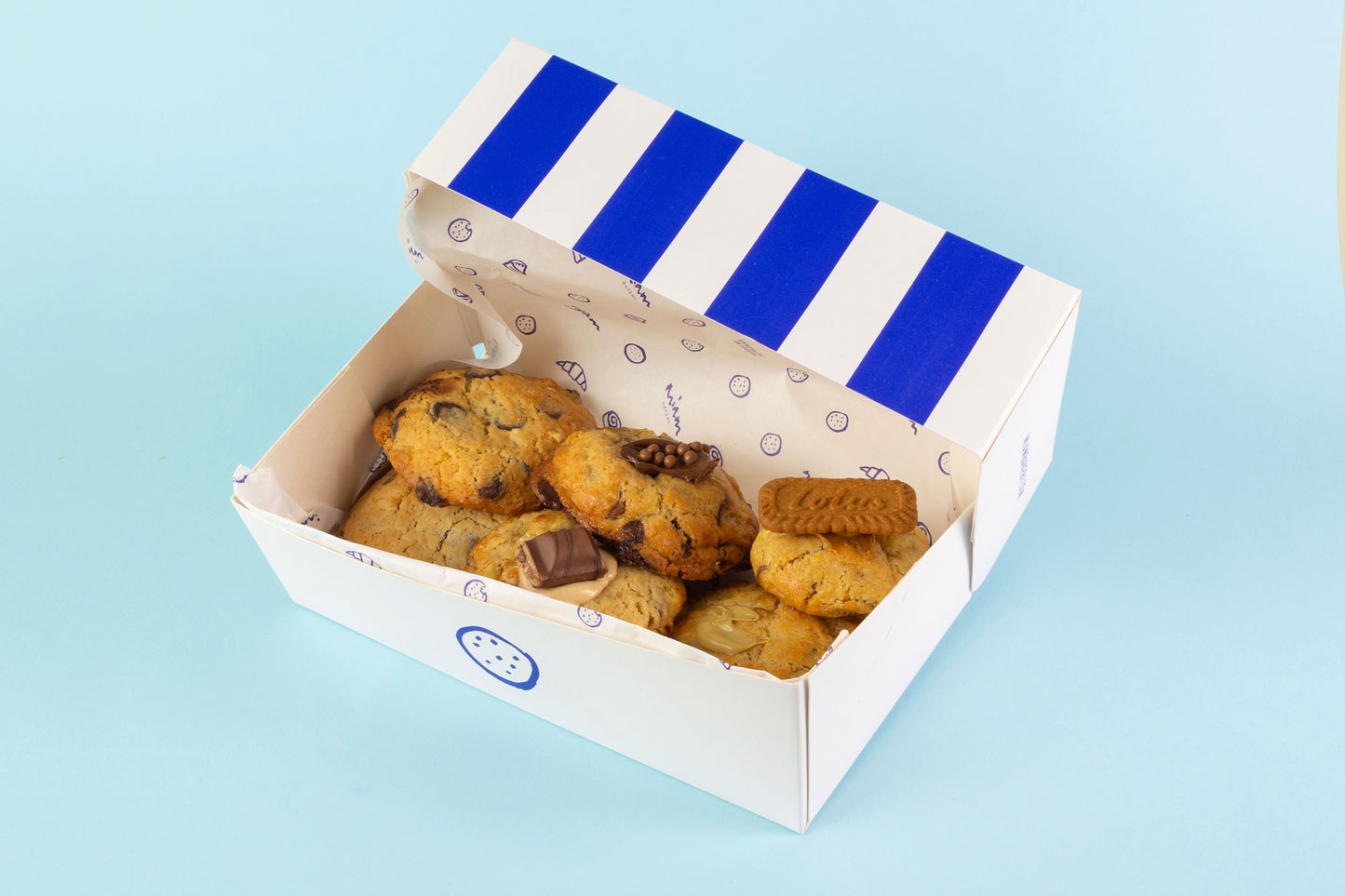 Caja llena con las seis cookies más vendidas de Mionas Bakery